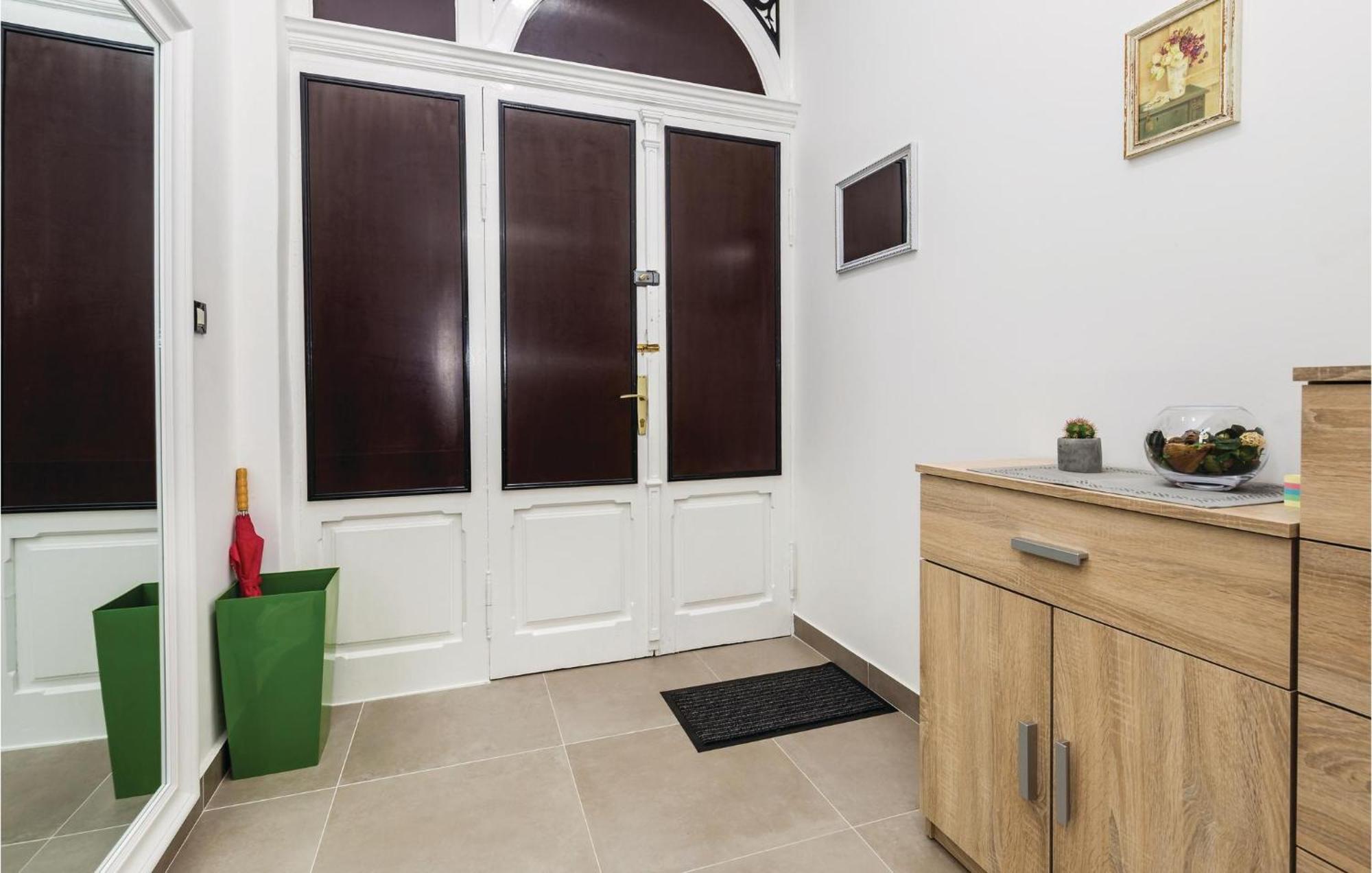 Amazing Apartment In Rijeka With Wifi Exterior foto