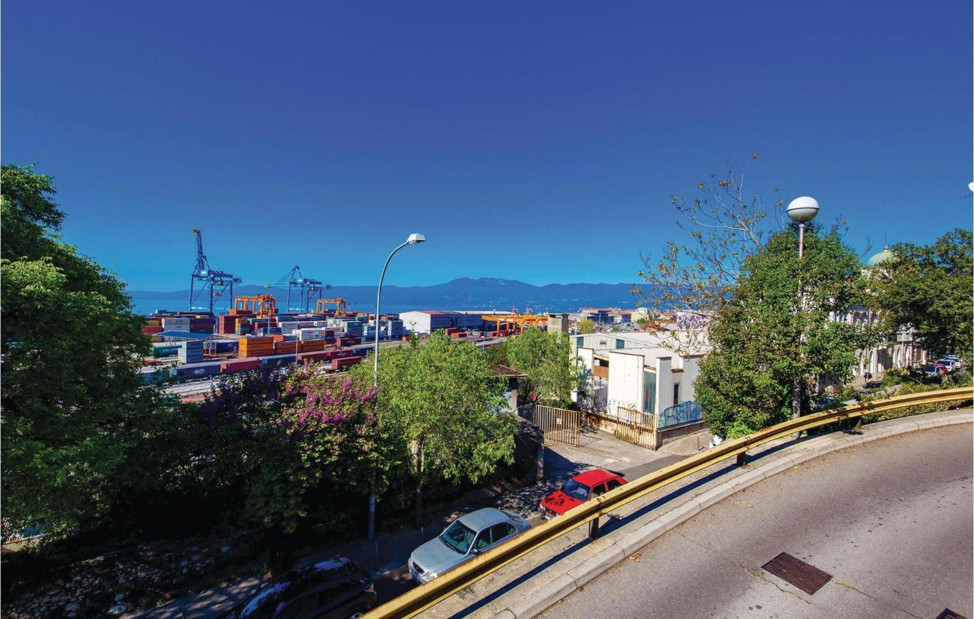 Amazing Apartment In Rijeka With Wifi Exterior foto