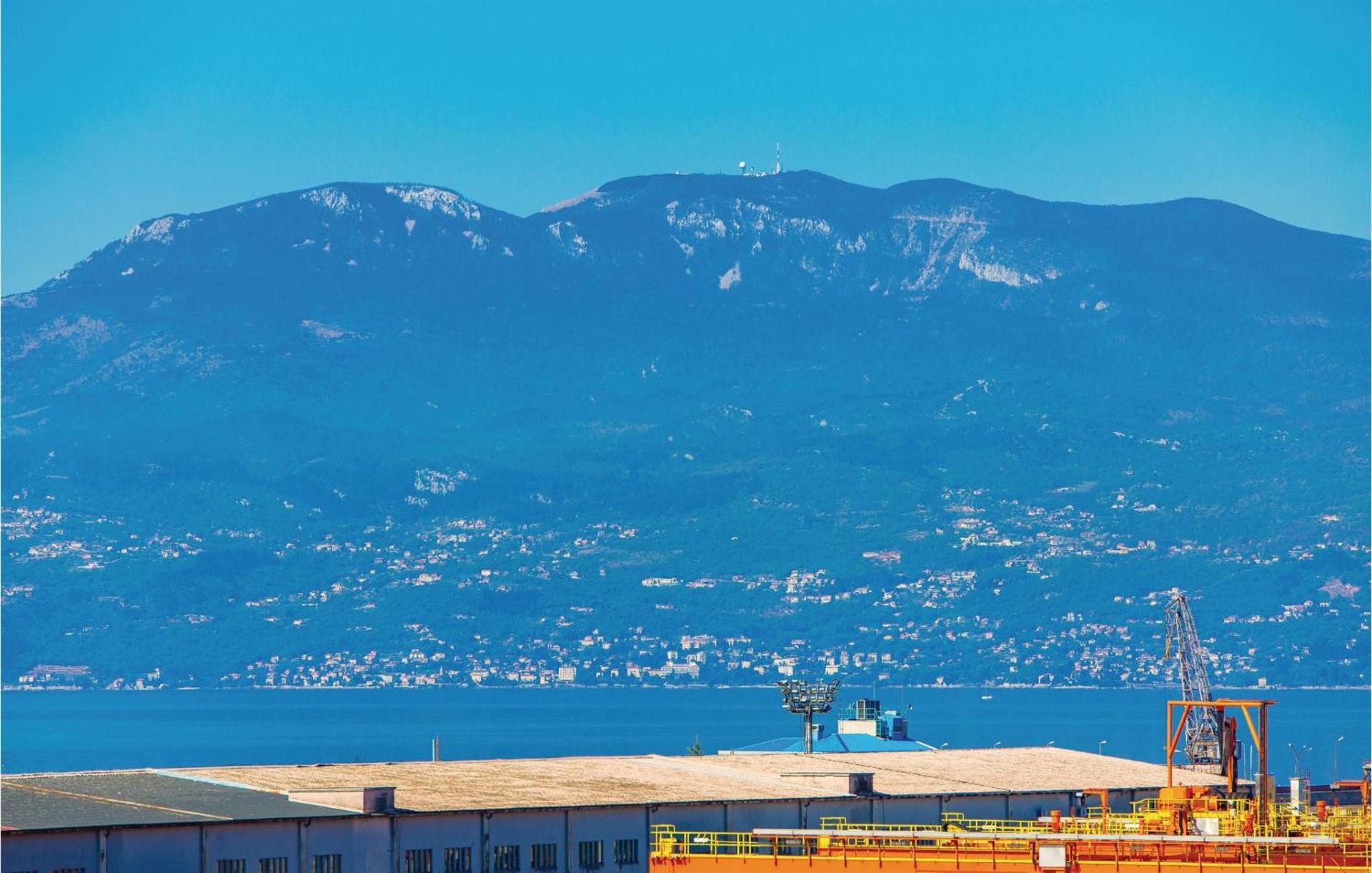 Amazing Apartment In Rijeka With Wifi Exterior foto