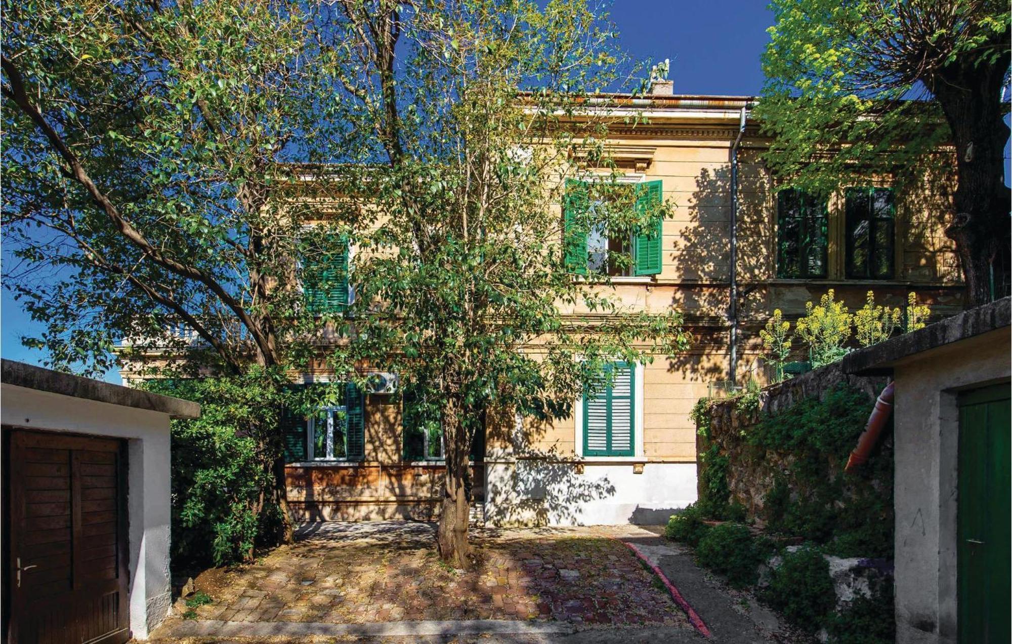Amazing Apartment In Rijeka With Wifi Exterior foto