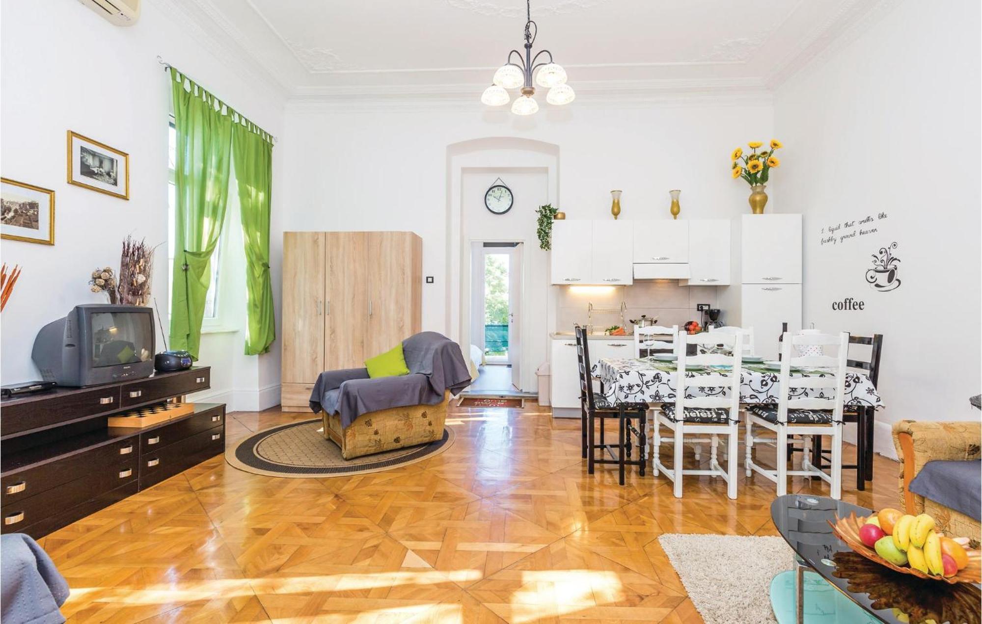 Amazing Apartment In Rijeka With Wifi Exterior foto