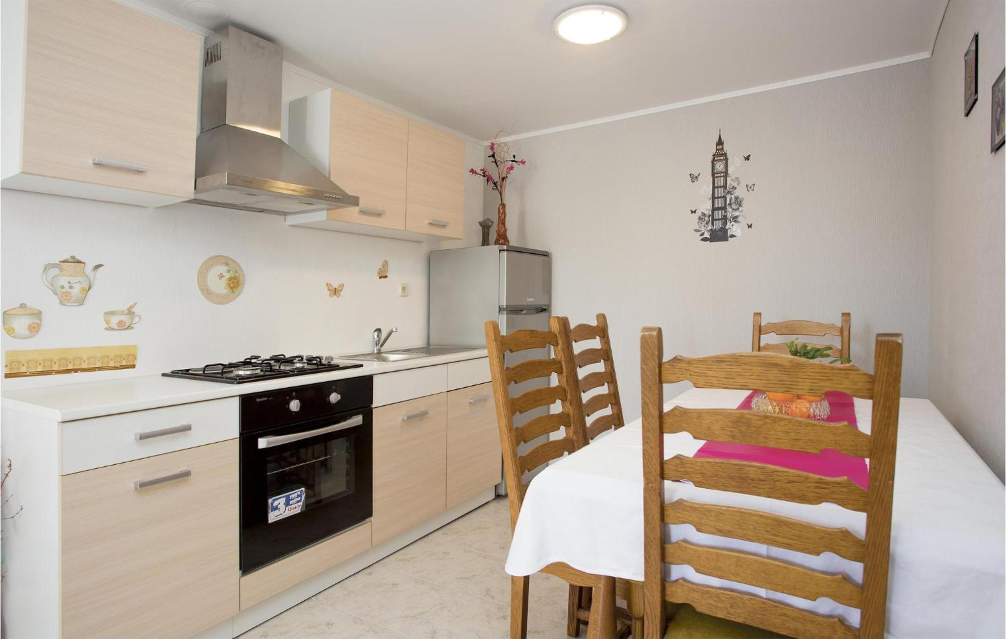 Amazing Apartment In Rijeka With Wifi Exterior foto